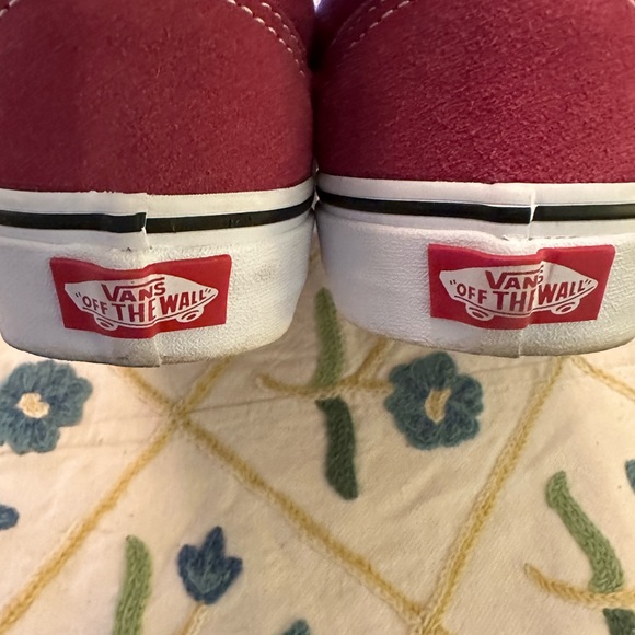 EUC Women’s size 8 Old Skool Vans, maroon and white, - Picture 5 of 7